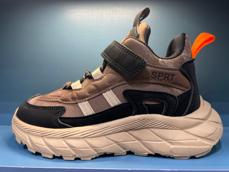 کتونی وارداتی بچه گانه ضد اب برند sport